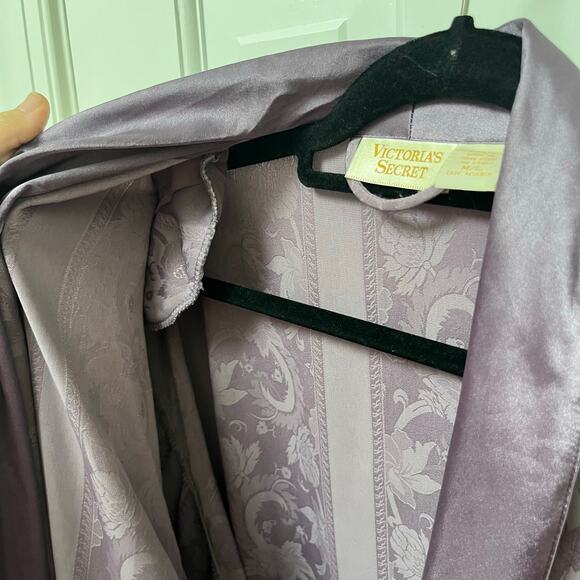 Vintage Victoria Secret Gold Label purple satin robe Valentines Day M/L - Picture 11 of 12